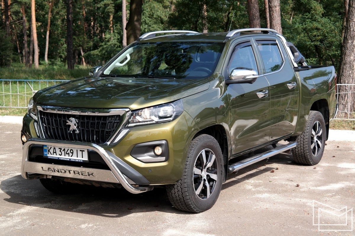 Peugeot Landtrek pickup truck