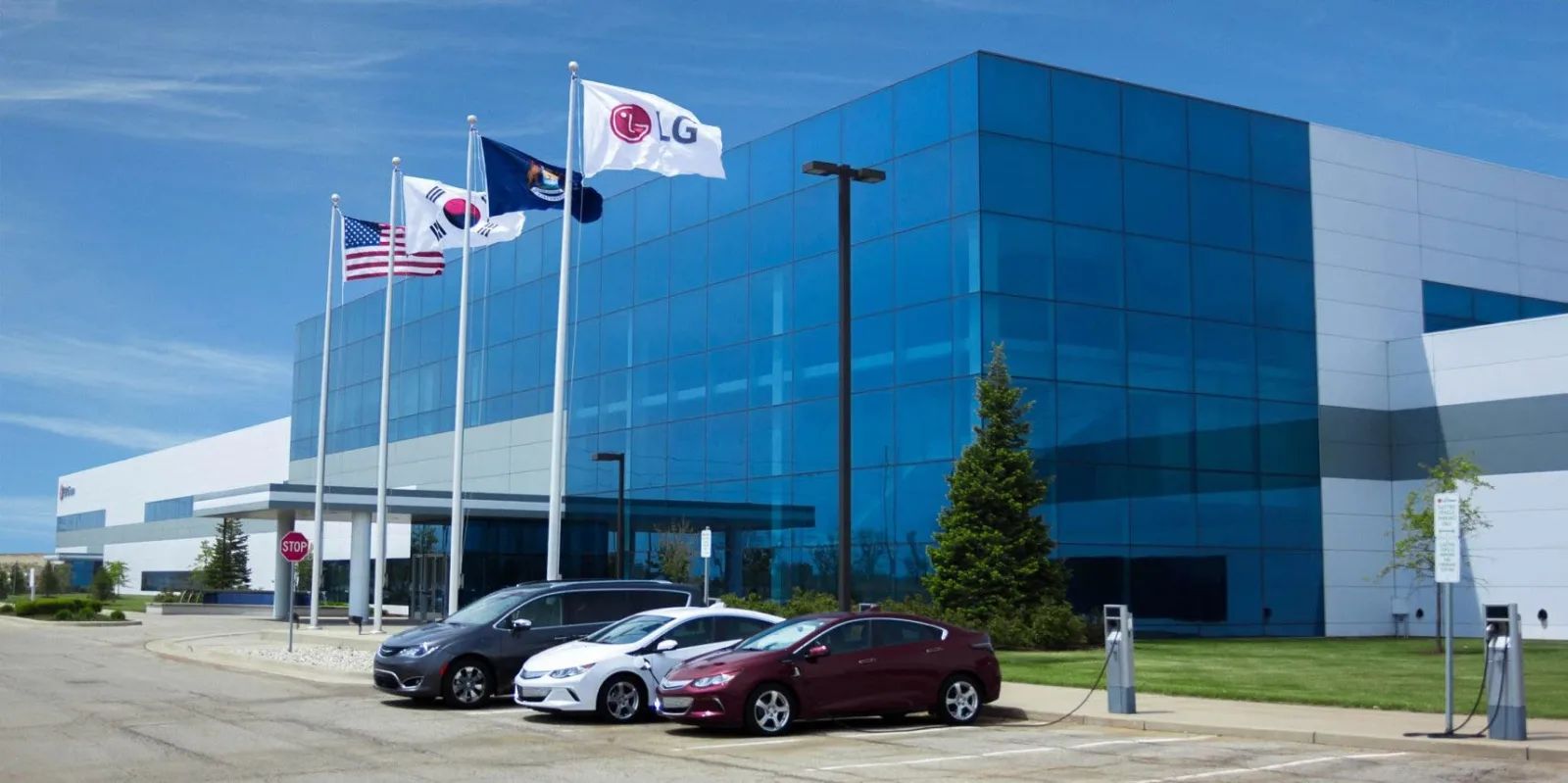 LG announces a $1.7B ramp-up, 1,200 new jobs, at its Michigan EV battery factory