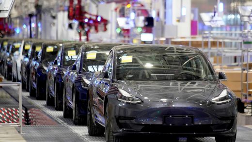 Tesla China-made Model 3 vehicles are seen during a delivery event at its factory in Shanghai, China January 7, 2020. REUTERS/Aly Song - RC2YAE9II6HS